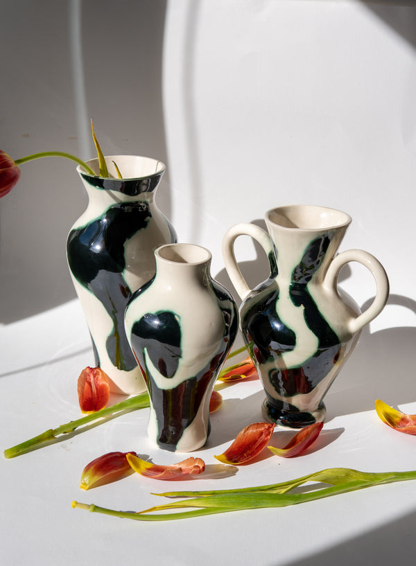 Moo Vase (tall neck)