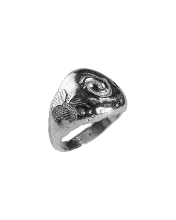 'Melted signet O' ring