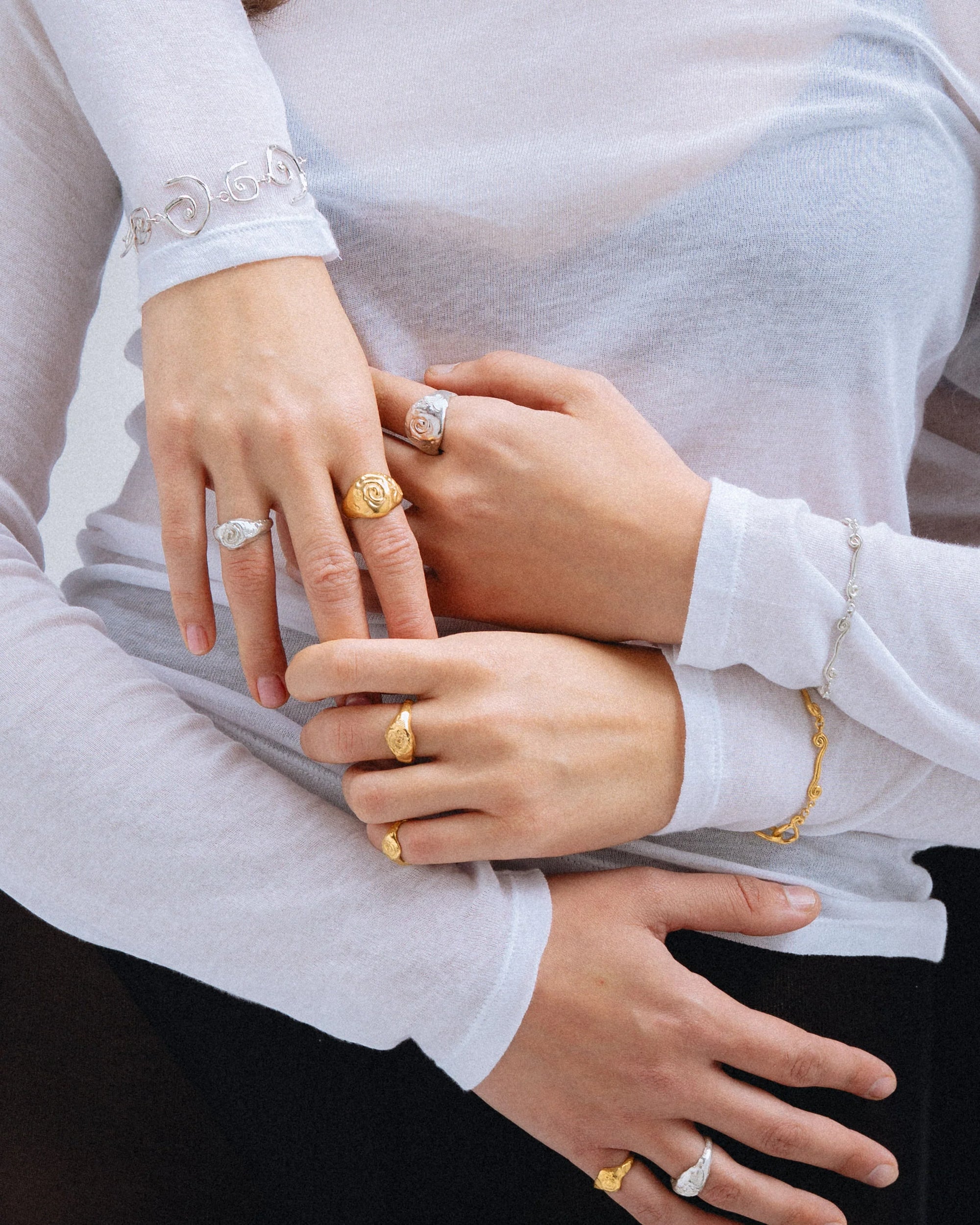 'Melted signet O' ring